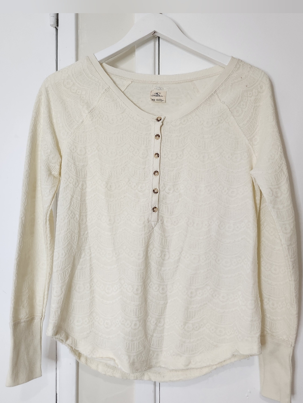 O'Neill Cream Colored Ling Sleeve Blouse